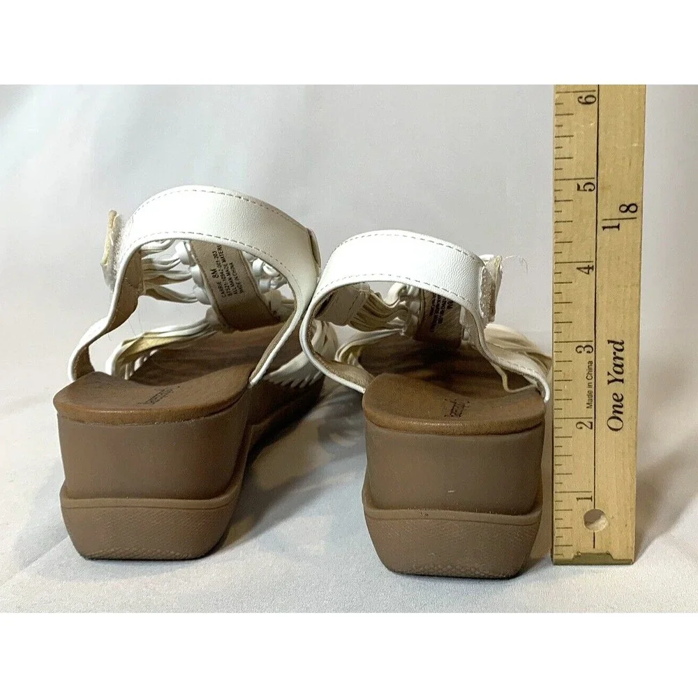 Baretraps Sandals Womens 8 Medium White Comfort Wedge Faux‎ Leather Carrie